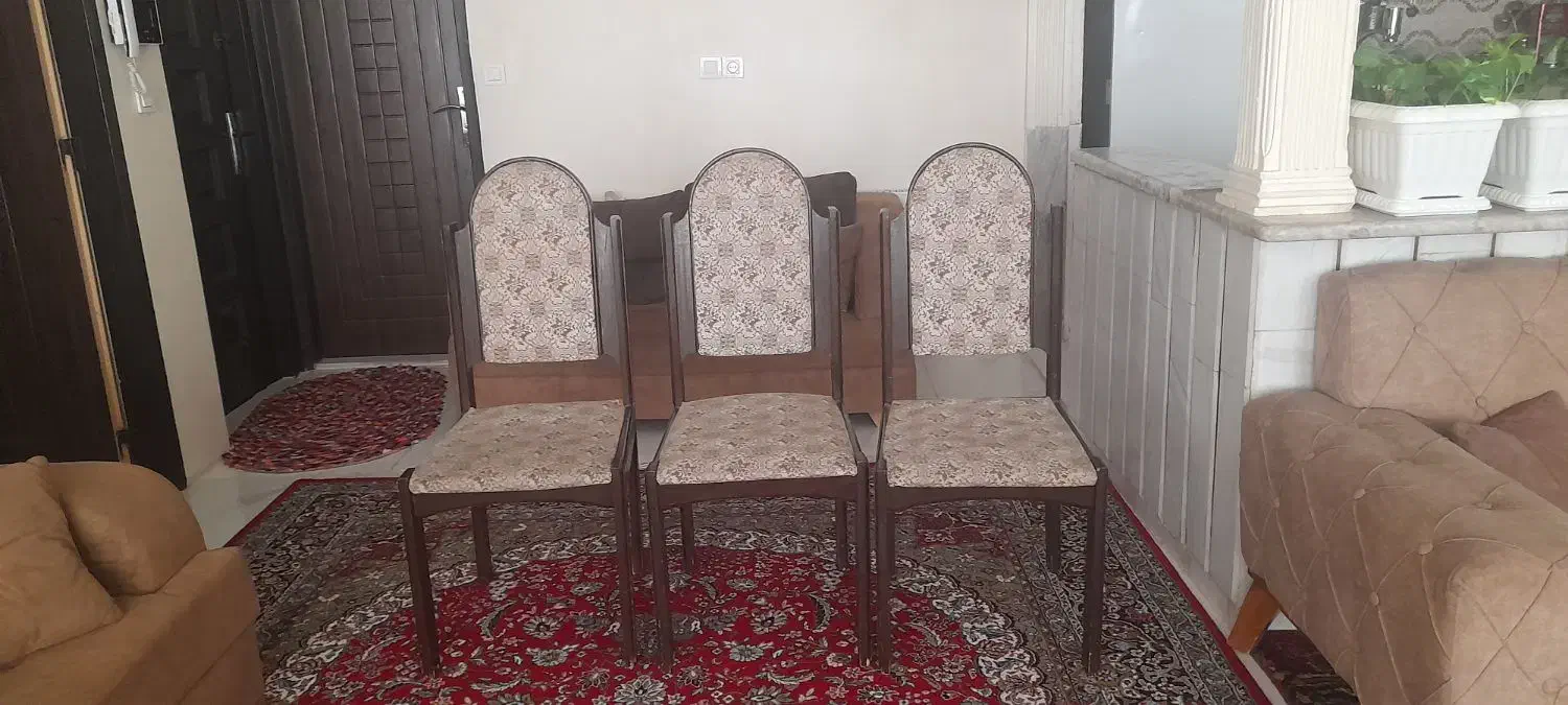 ۵ تا صندلی محکم|صندلی و نیمکت|محلات, |دیوار