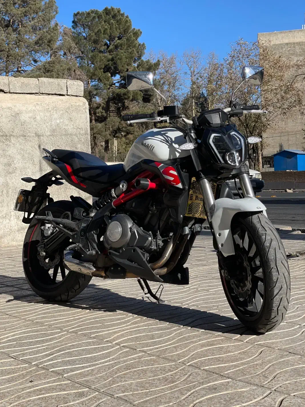 بنلی ۳۰۰ مدل ۱۴۰۰زیر قیمت|موتورسیکلت|مشکیندشت, |دیوار