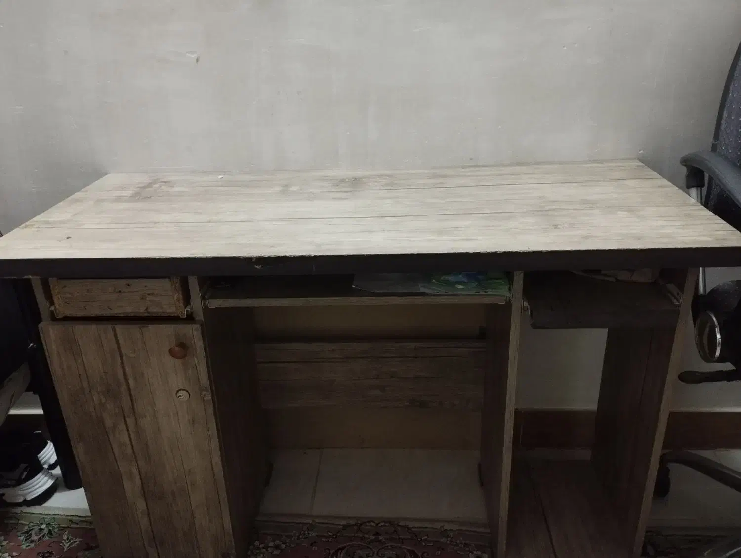 میز تحریر|میز تحریر و کامپیوتر|برخوار, |دیوار