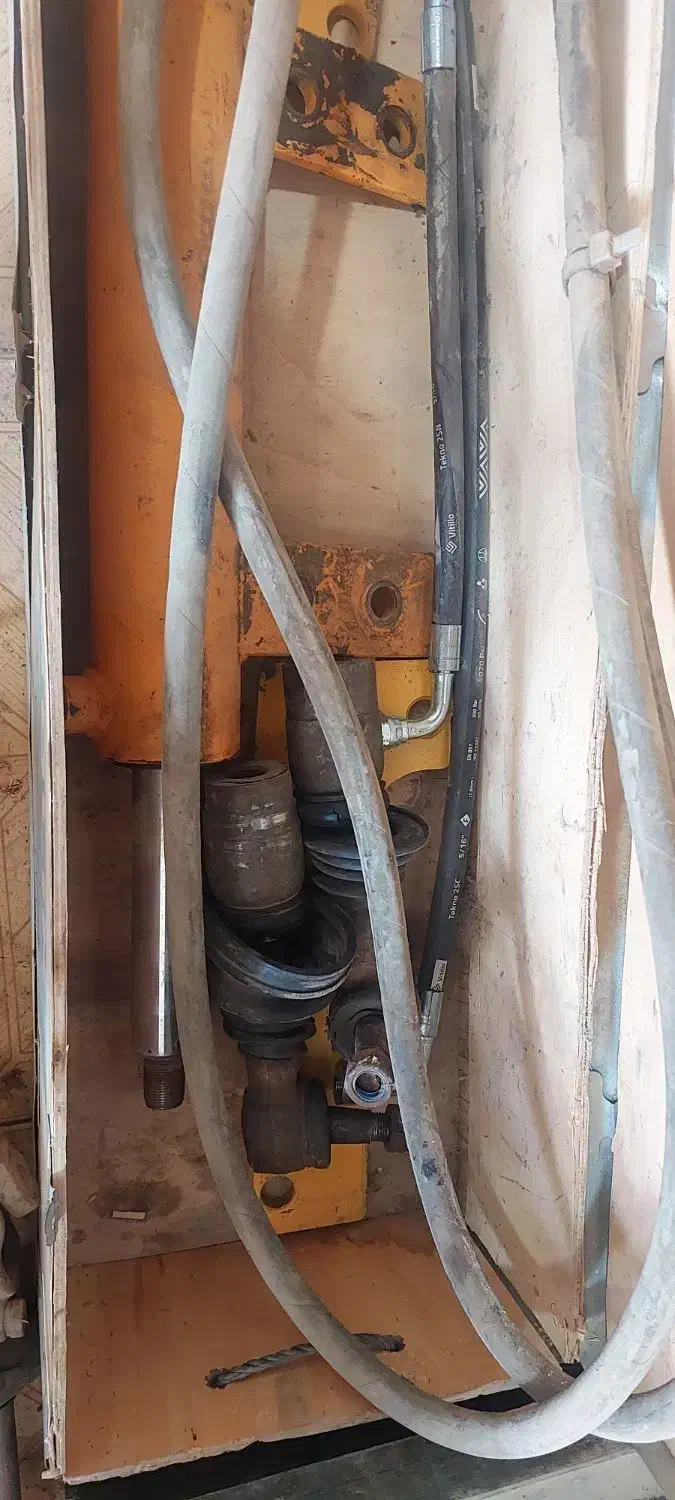 اکسل رومانی|خودرو سنگین|آبپخش, |دیوار