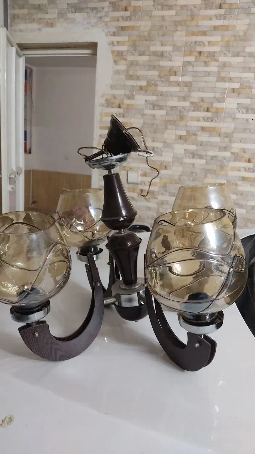 لوستر چوبی ۴شاخه|لوستر و چراغ آویز|قرچک, میرزائی شمالی|دیوار