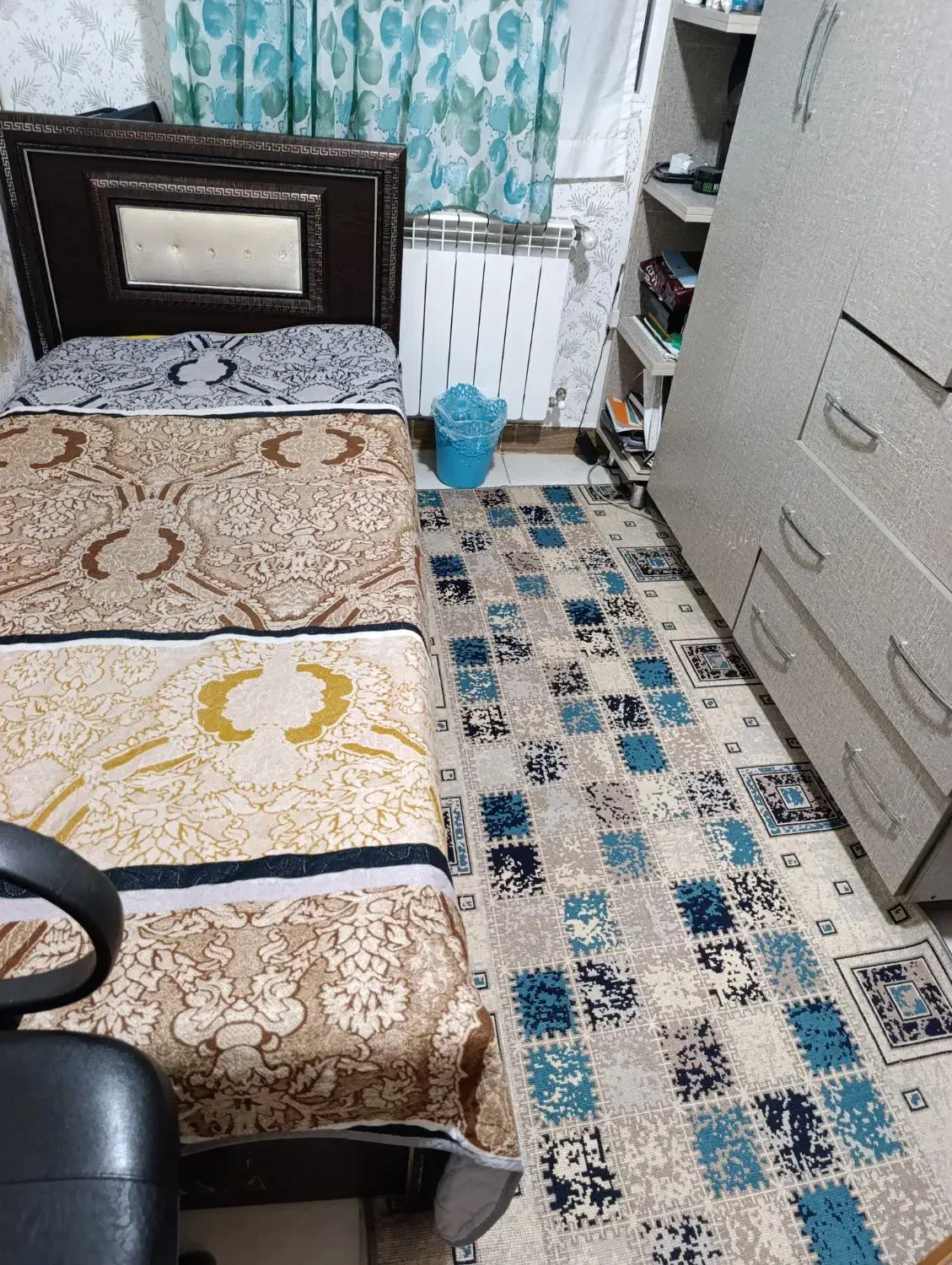 تخت یک نفره|تخت و سرویس خواب|رشت, کوی مهر|دیوار