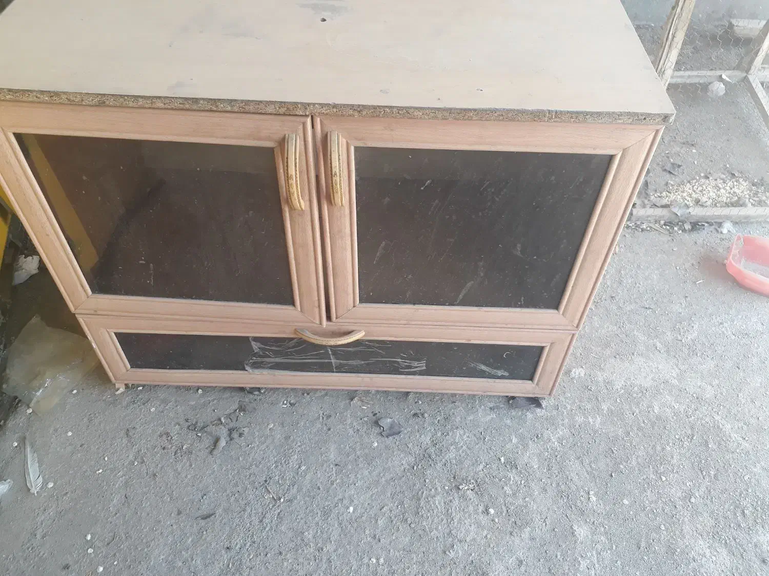 کابینت ومیزنهارخوری ومیزچرخ خیاطی|میز و صندلی غذاخوری|تربتحیدریه, بالا ولایت|دیوار