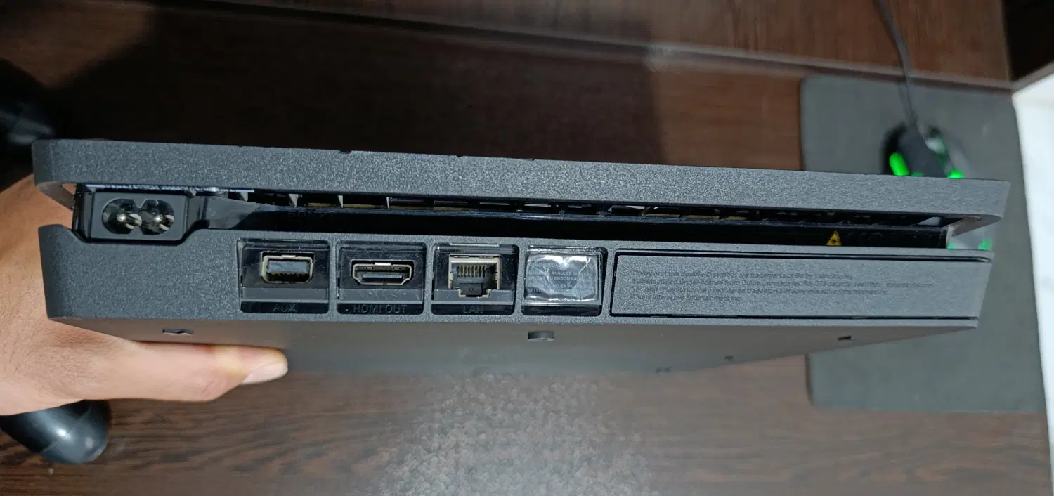 PS4 slim|کنسول، بازی ویدئویی و آنلاین|پرند, فاز ۳|دیوار