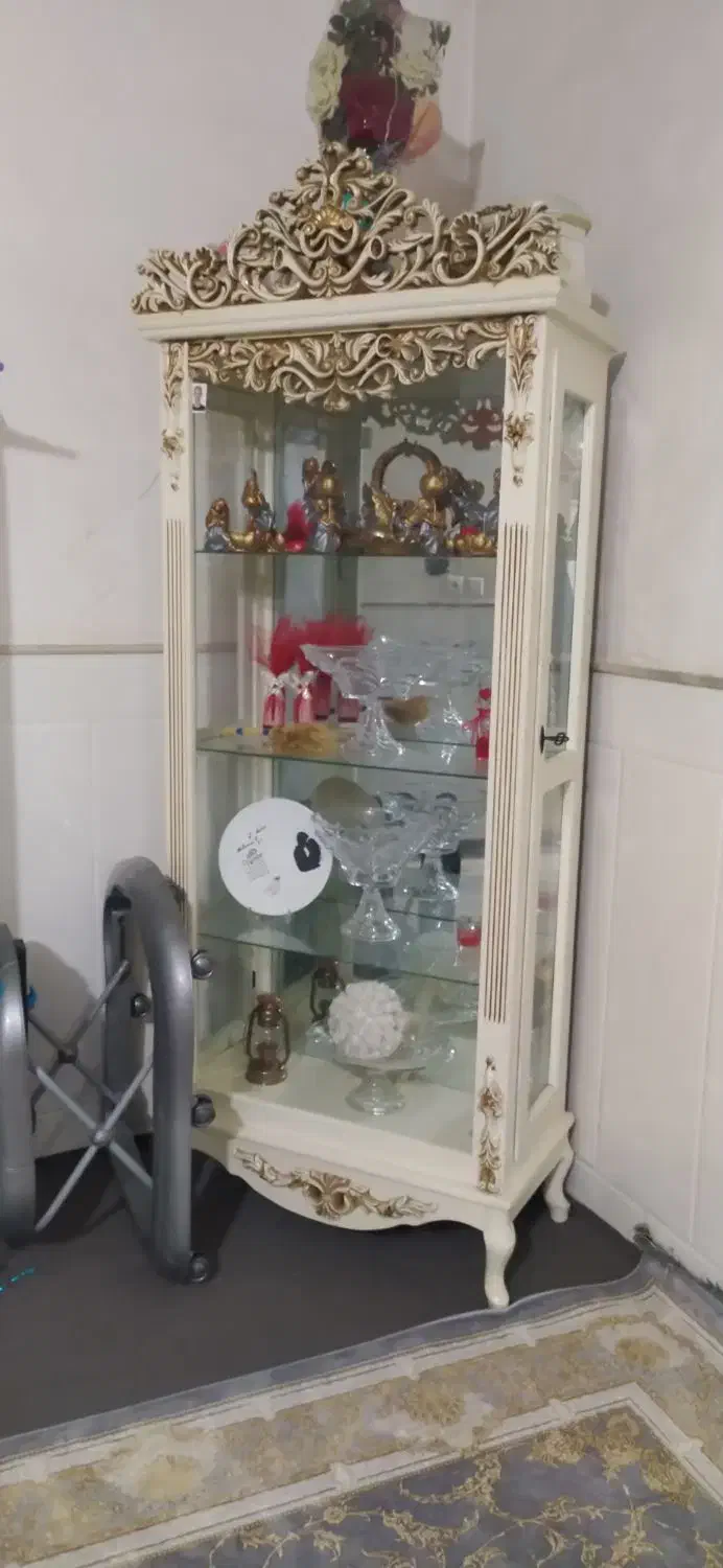 بوفه|بوفه، ویترین، کنسول|قم, ولیعصر|دیوار