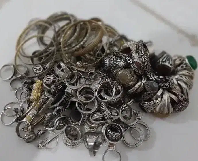 نقره شکسته زنجیرودستبدانگشترضایعات۱۳۰هزارتومان|جواهرات|قم, شاه ابراهیم|دیوار