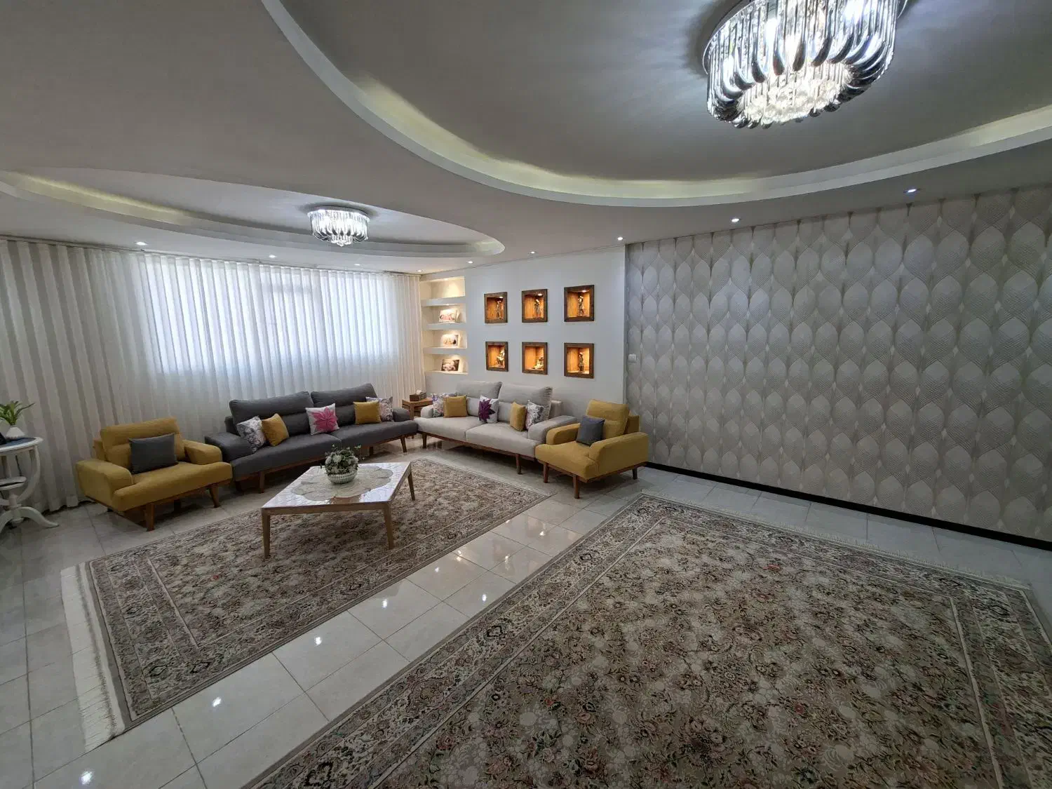 رهن ۱۷۰متری/ تک واحدی|اجارهٔ آپارتمان|شیراز, کاراندیش|دیوار