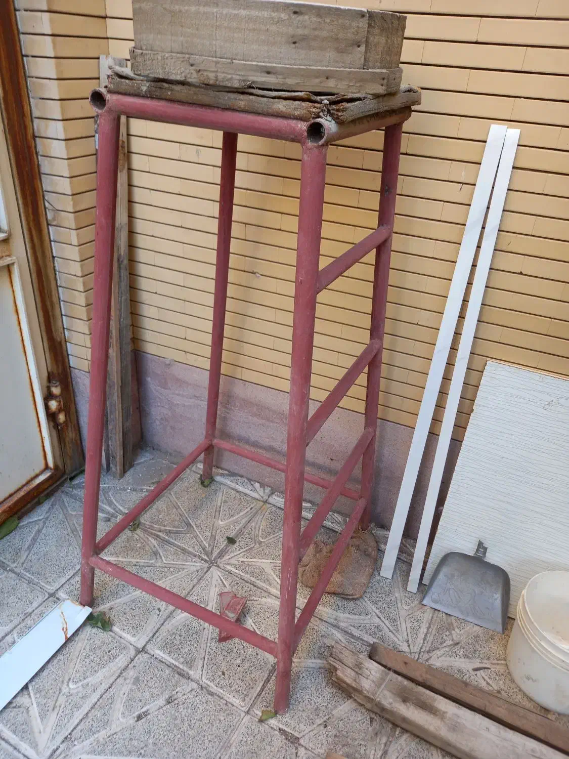 نردبان وچهار پایه فلزی|مصالح و تجهیزات ساختمان|تبریز, |دیوار