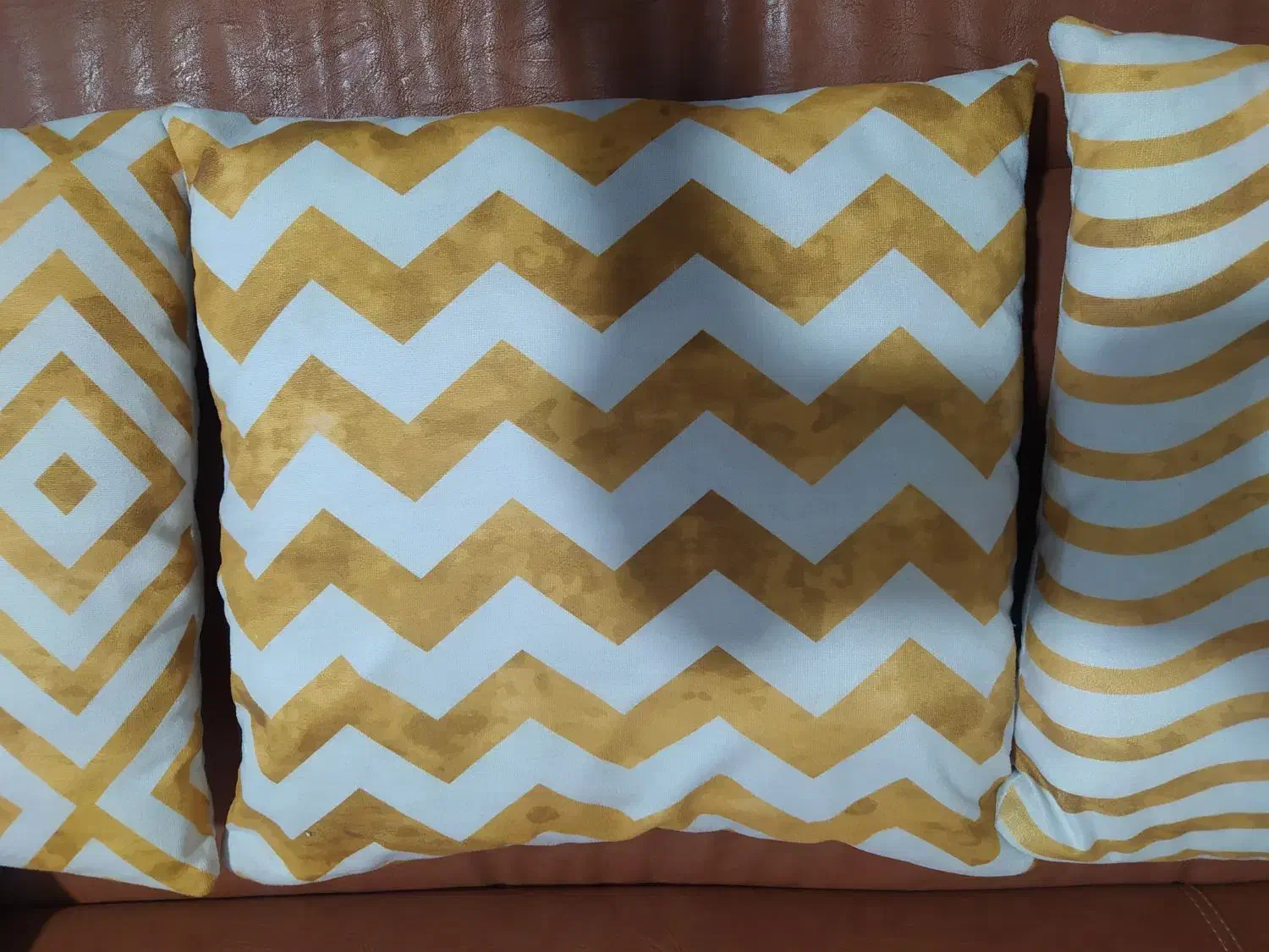 سه عددکوسن|اسباب و اثاث بچه|اهواز, کوروش|دیوار