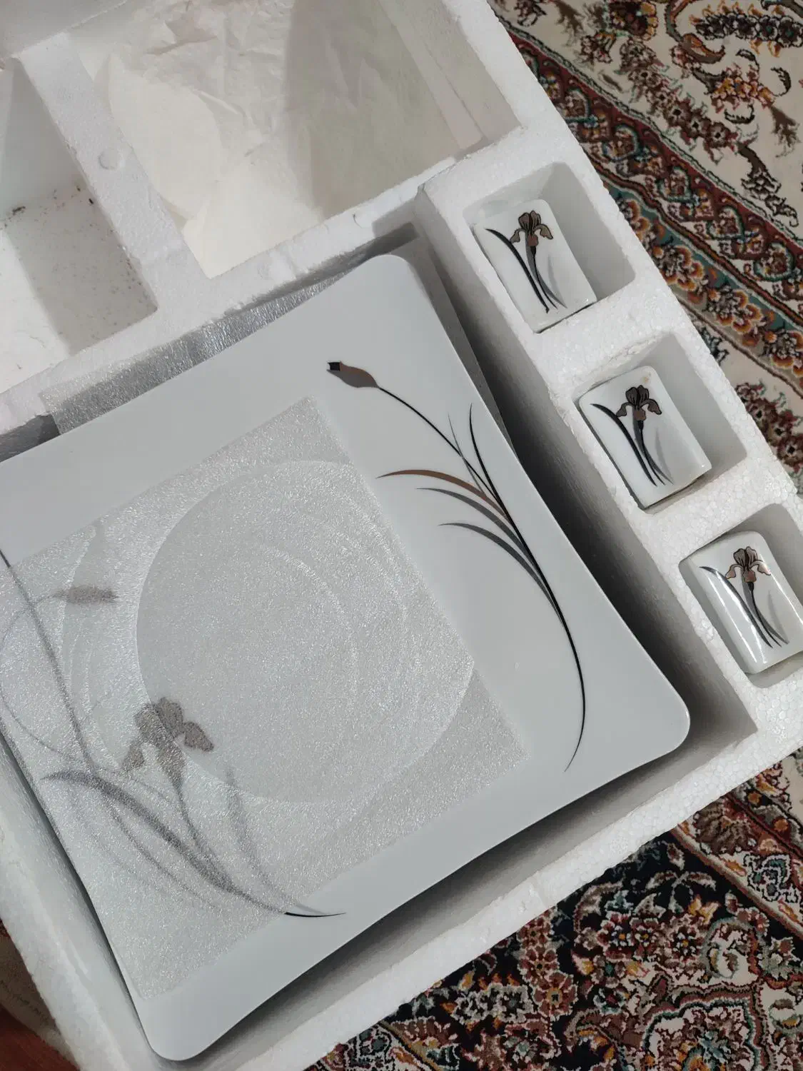 ظروف چینی TOOS|ظروف سرو و پذیرایی|رشت, چله خانه|دیوار