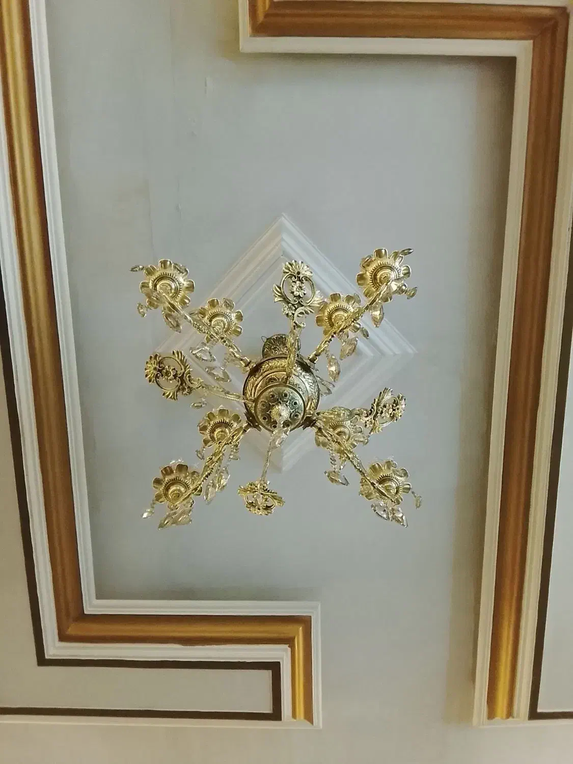 لوستر سلطنتی ۸ شعله|لوستر و چراغ آویز|مشهد, بهمن|دیوار