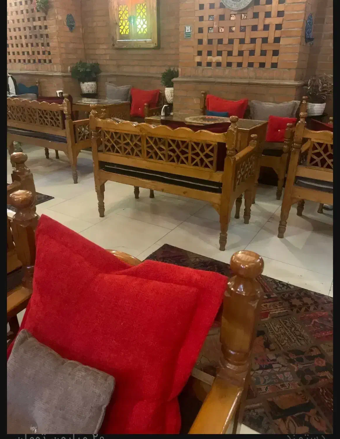 اشپز ایرانی مسلط به غذای ایرانی|استخدام خدمات فروشگاه و رستوران|تهران, جمهوری|دیوار