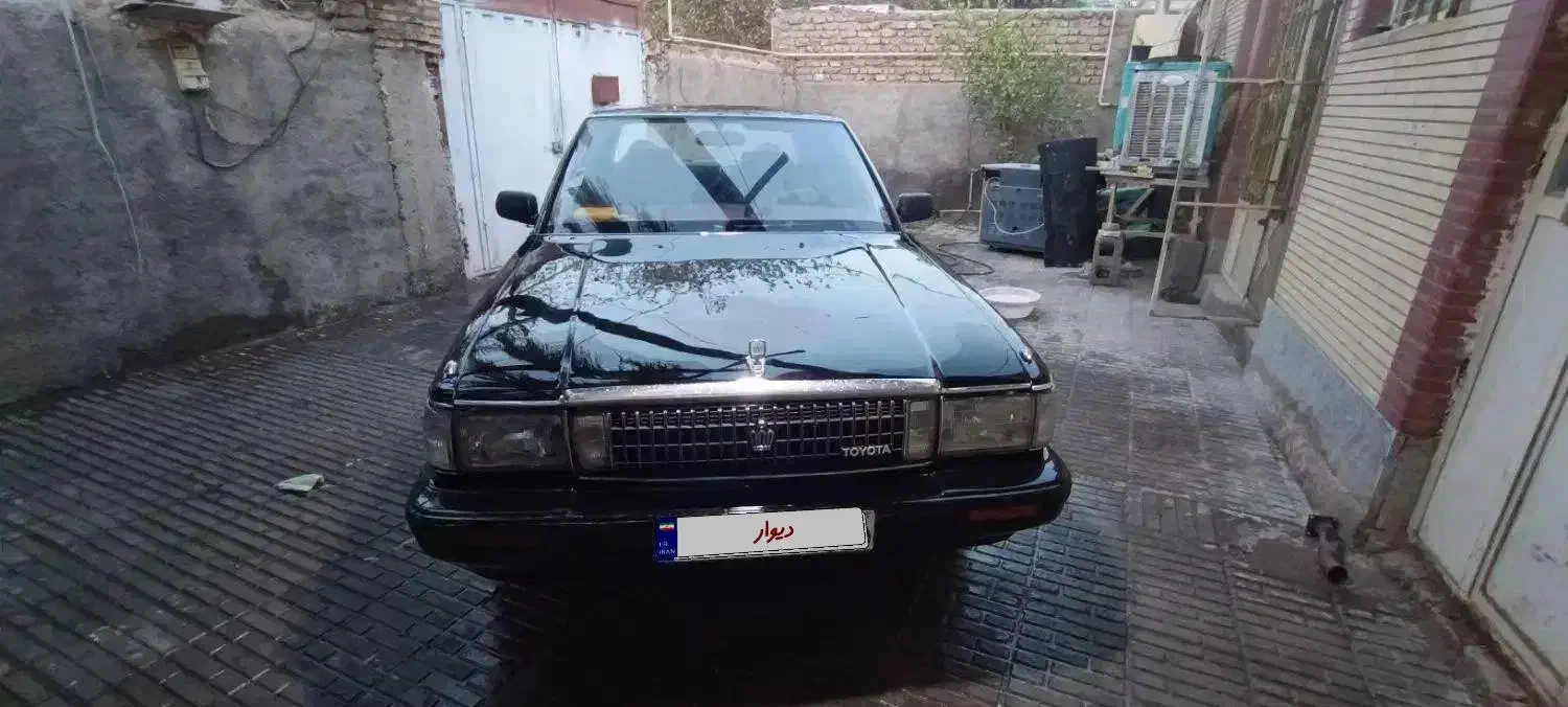 تویوتا کراون. سوپر سالن|خودرو کلاسیک|بم, |دیوار