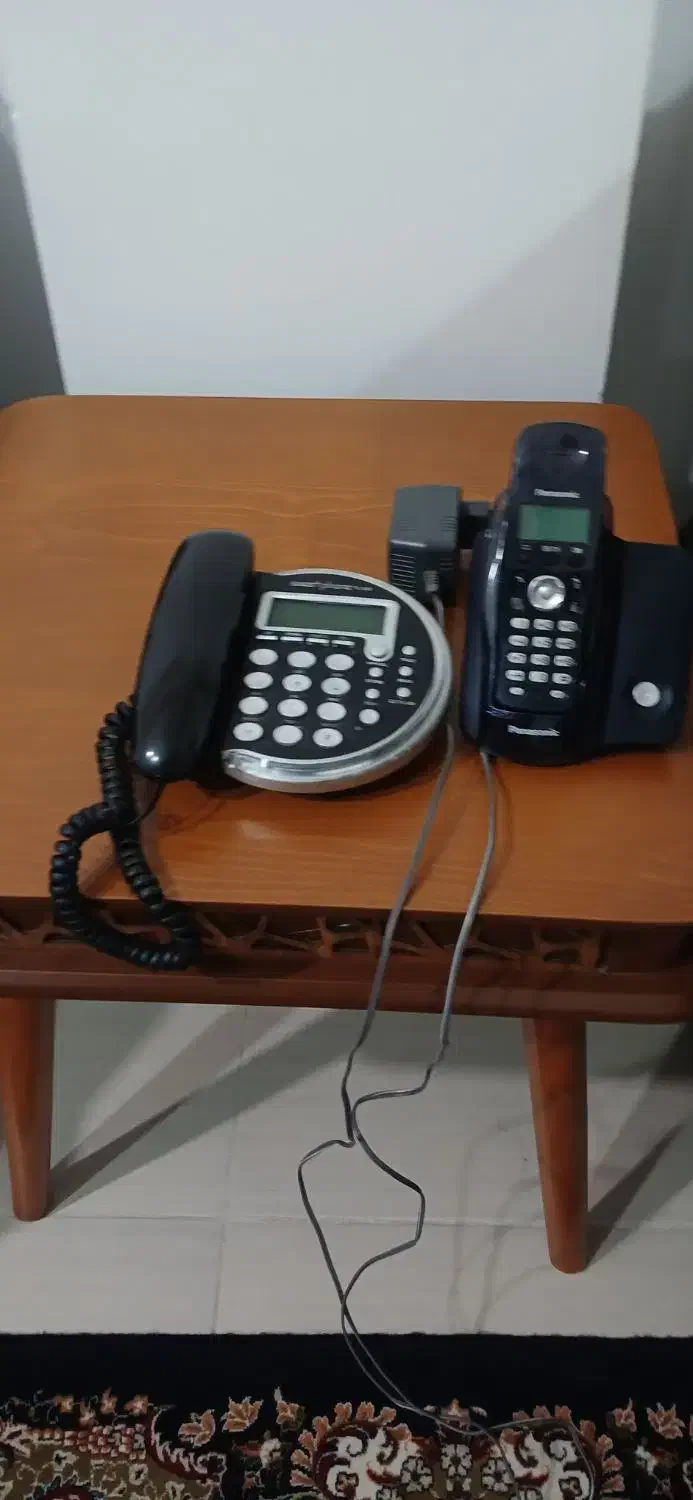 ۲ عدد تلفن|تلفن رومیزی|سنندج, |دیوار