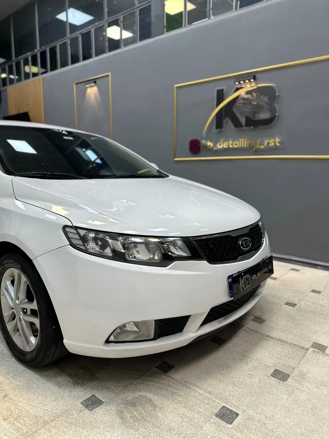 سرامیک پولیش صفرشویی نقاشی خودرو|خدمات موتور و ماشین|رشت, تازه آباد|دیوار