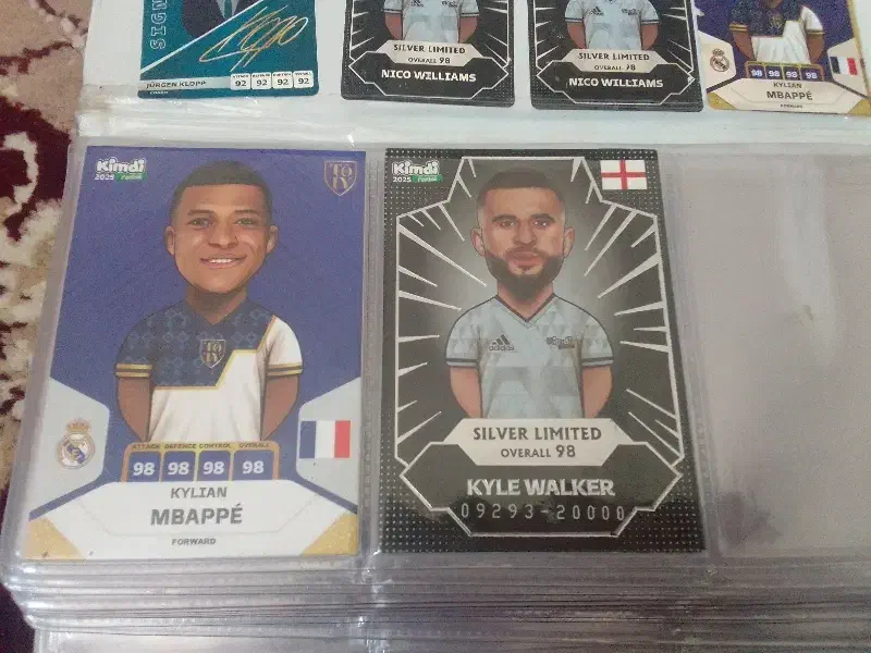 آلبوم کیمدی ۱۲۰ تای داخل آن دوتا کیمدی خوبم هست|اسباب‌‌بازی|رابر, |دیوار