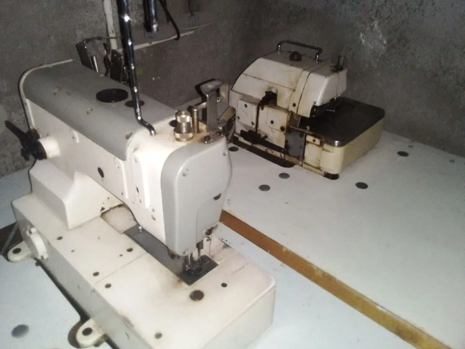 چرخ خیاطی|چرخ خیاطی و ریسندگی|گرمی, |دیوار