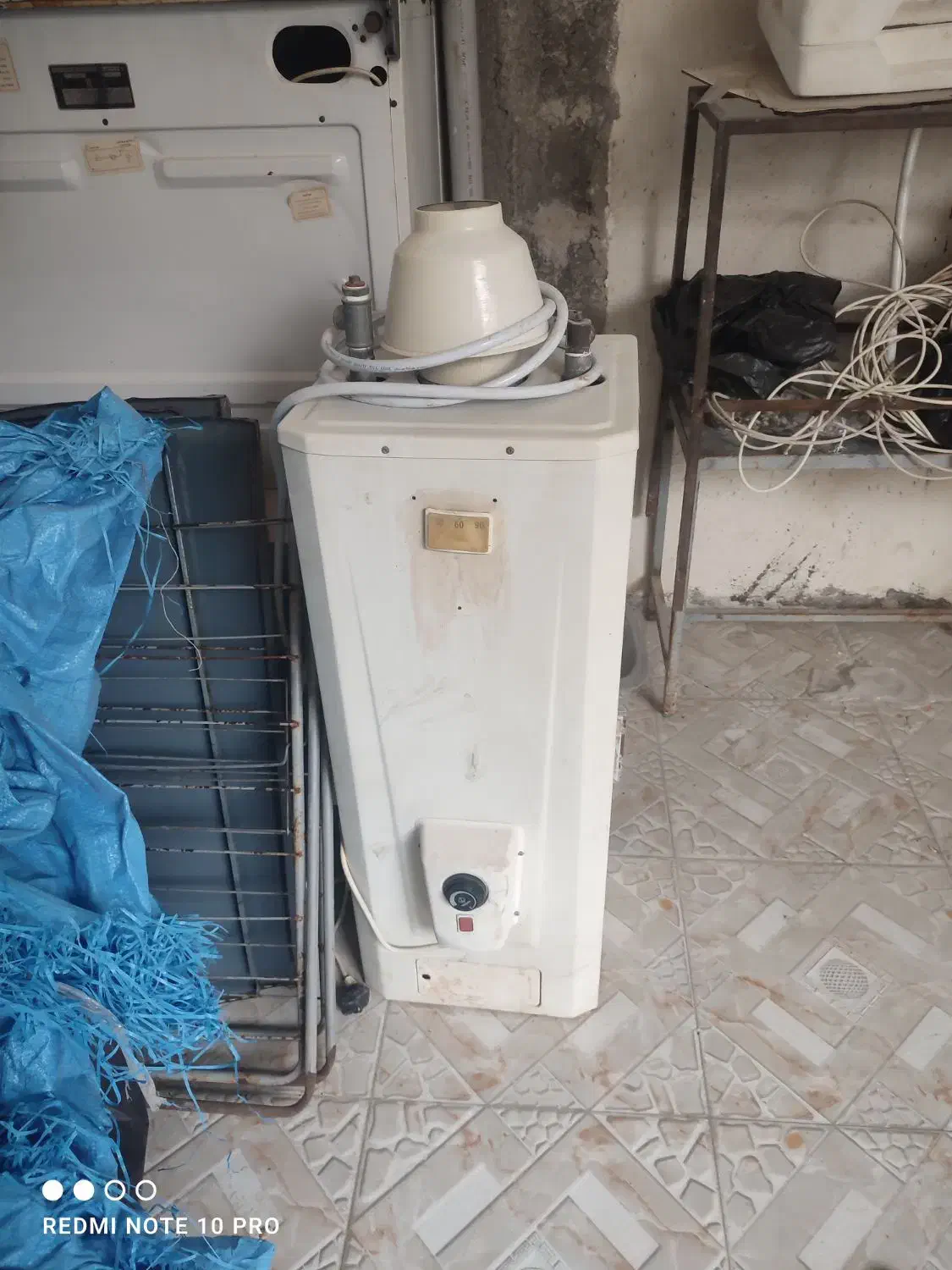 فروش آبگرمن و میز تلویزیون|آبگرمکن، پکیج، شوفاژ|بندر کنگان, |دیوار