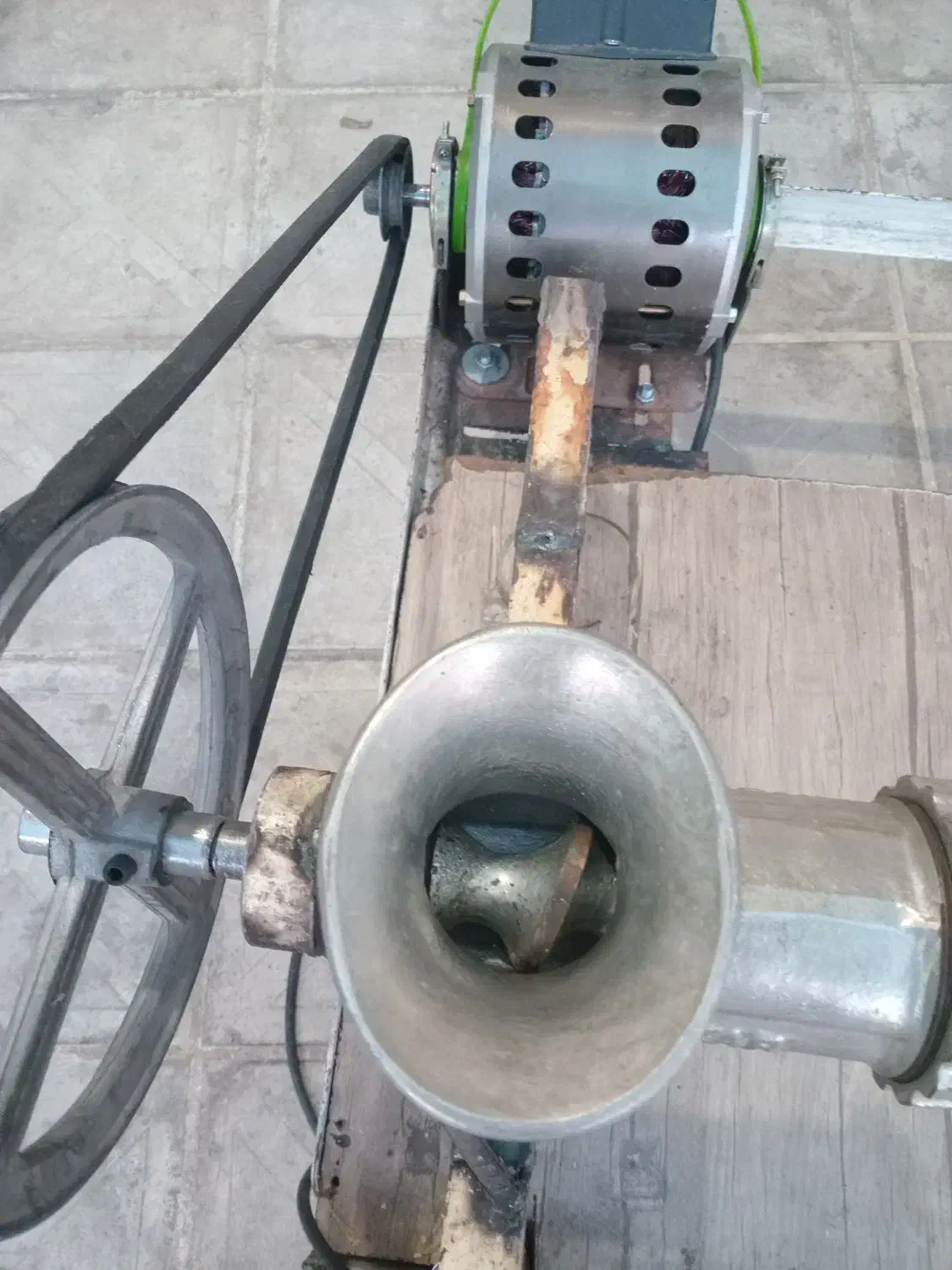 چرخ گوشت برقی|سایر لوازم برقی|داراب, |دیوار