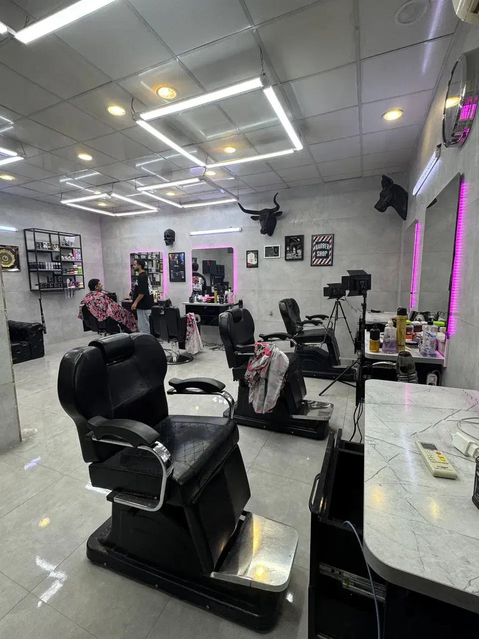 استخدام ارایشگر اقا /استخدام کاراموز|استخدام درمانی، زیبایی، بهداشتی|تهران, نازیآباد|دیوار