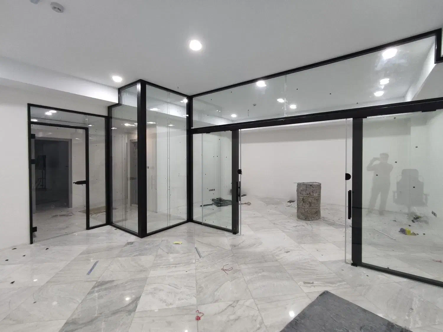 نصب پارتیشن شیشه ای و درب اتوماتیک و نرده شیشه ای|خدمات پیشه و مهارت|ری, دولتآباد|دیوار