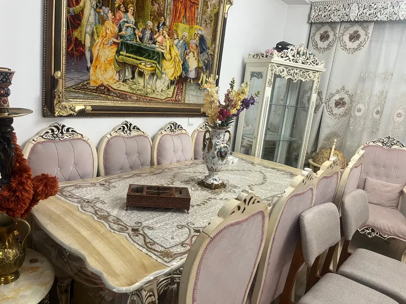 غذا خوری|میز و صندلی غذاخوری|میانه, |دیوار