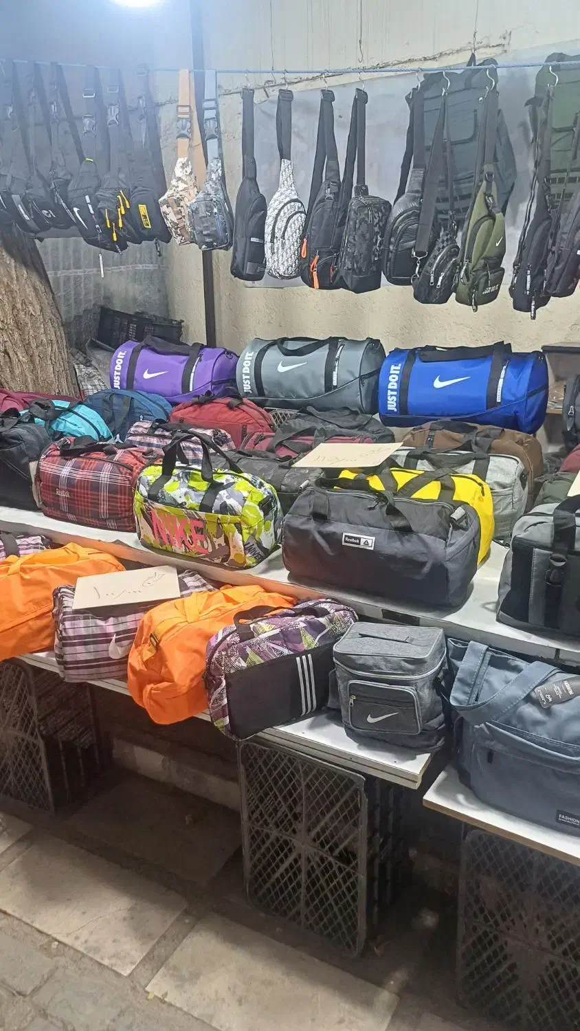 ساک ورزشی|کیف، کفش، کمربند|بروجرد, |دیوار