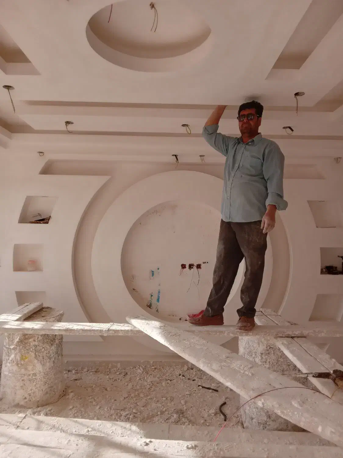 برق ساختمان و آیفون صوتی و تصویری|خدمات پیشه و مهارت|اسفراین, |دیوار