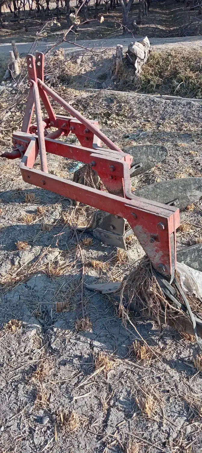 گاو آهن سه خیش تسمه در حد نو|ماشینآلات صنعتی|پیر بکران, |دیوار