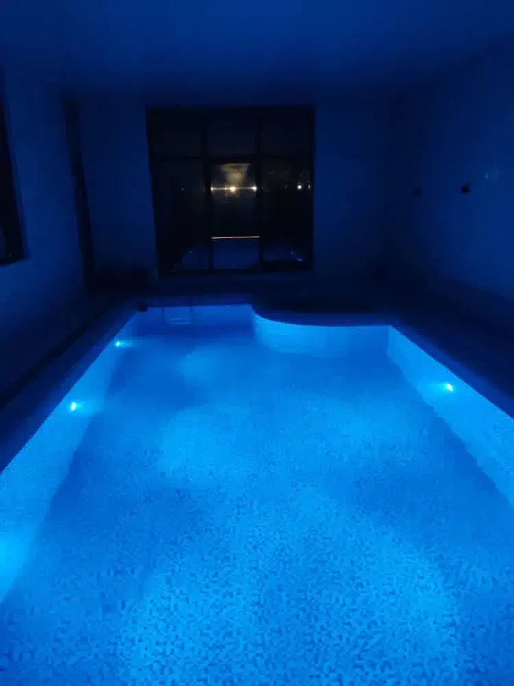 اجاره باغ ویلا استخر ابگرم و جکوزی|اجارهٔ کوتاه‌مدت ویلا و باغ|مشهد, توس فردوسی|دیوار