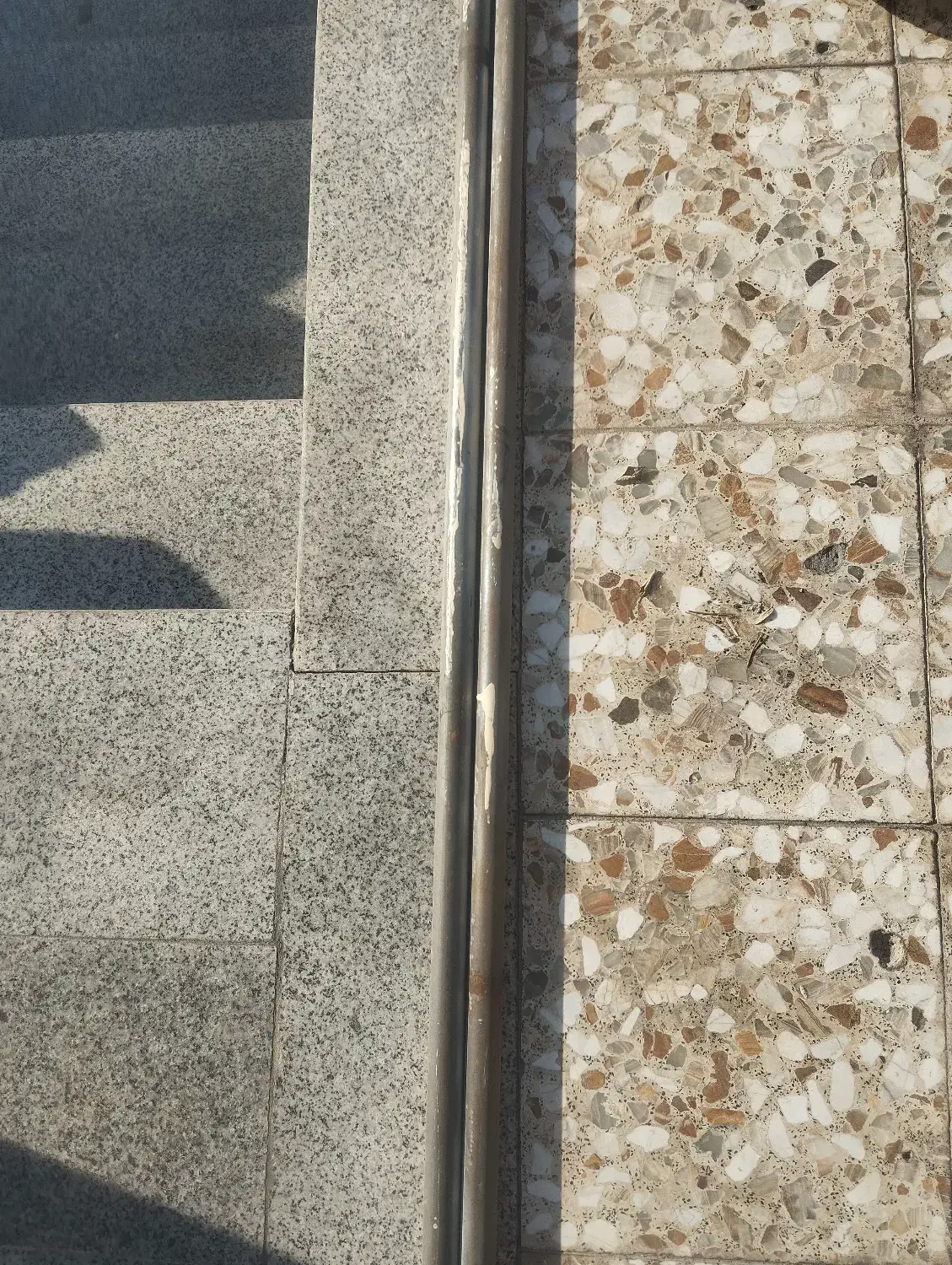 یک شاخه قوطی دودردو پنج متر لوله گازسه|مصالح و تجهیزات ساختمان|شیراز, شریف‌آباد|دیوار