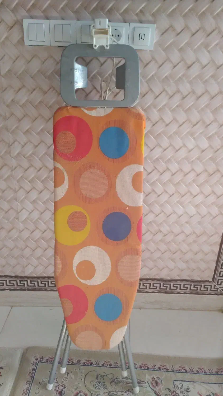 میز اتو پایه بلند|اتو و لوازم اتو|رشت, نخودچر|دیوار