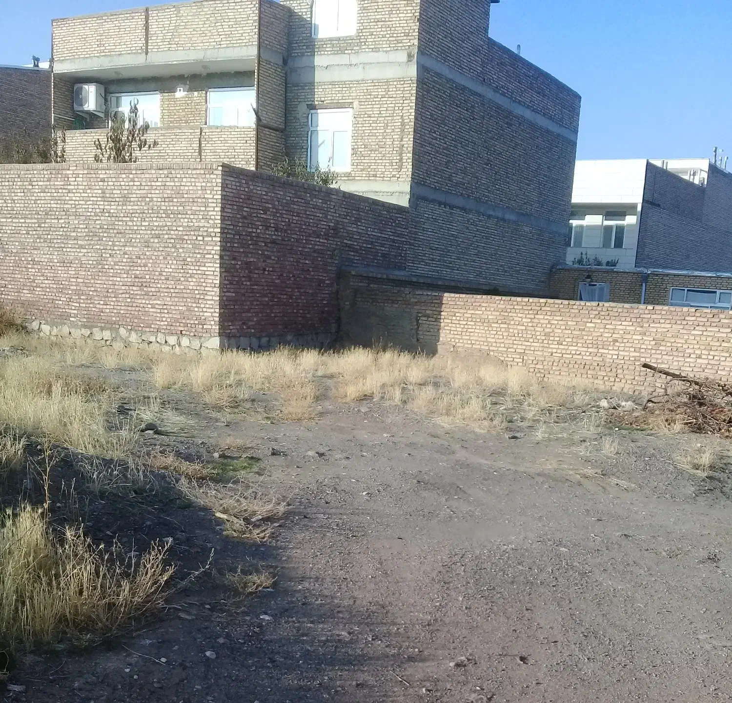 فروش یک قطعه زمین مسکونی|فروش زمین و ملک کلنگی|مرند, |دیوار