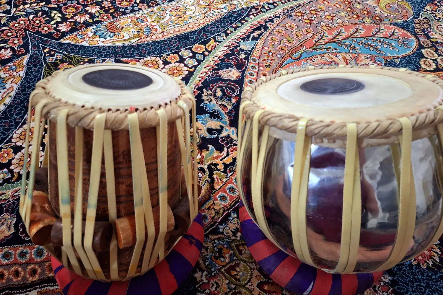 طبله نو|درام و پرکاشن|مشهد, ادیب نیشابوری (شهرک غرب)|دیوار