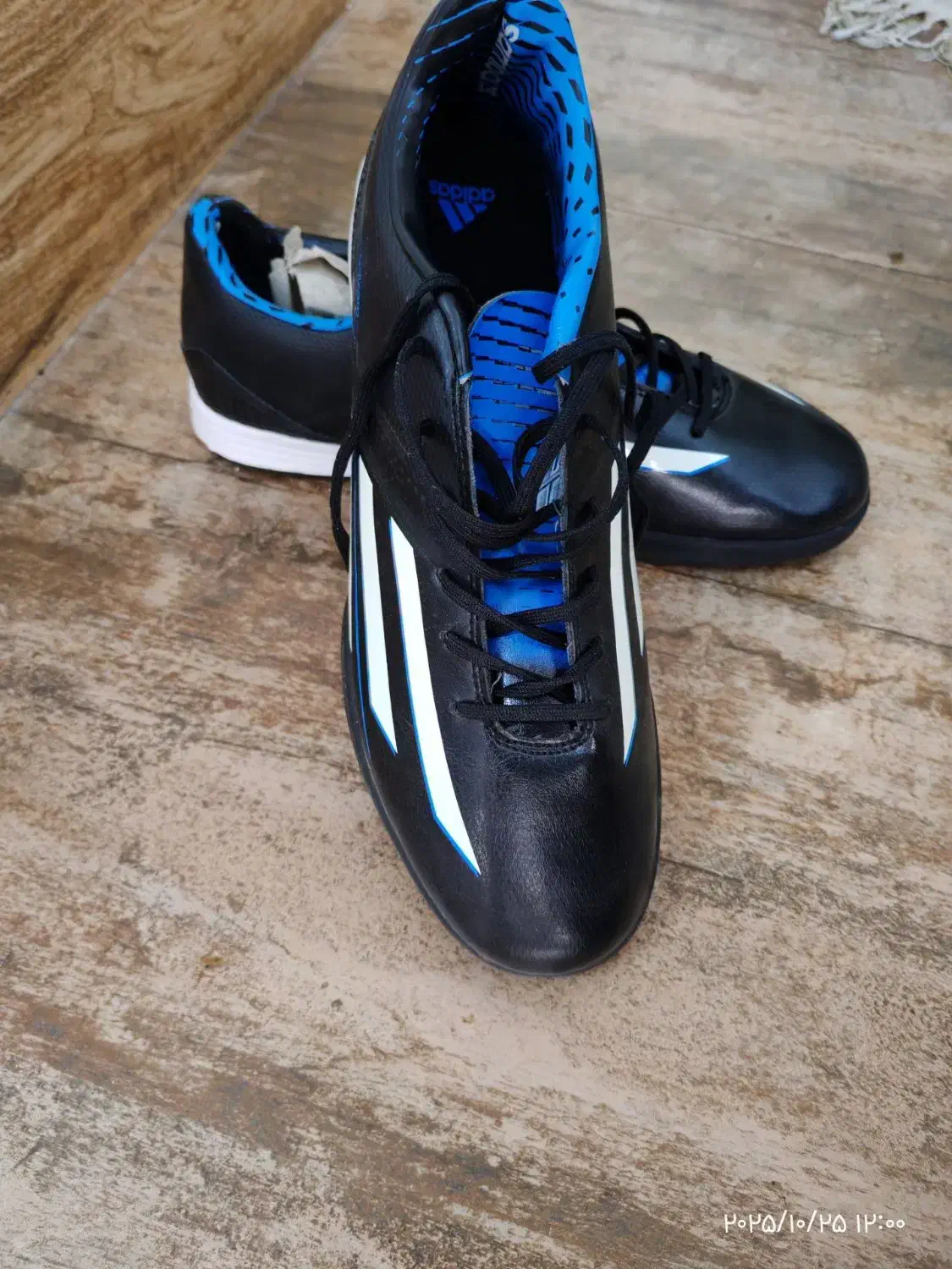 کفش فوتسال آدیداس|کیف، کفش، کمربند|هشتگرد, شهرک آپادانا|دیوار