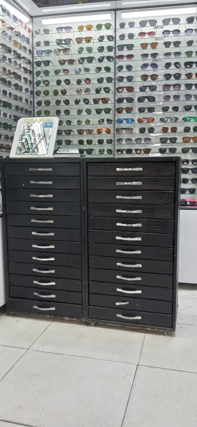 فروشنده عینک فروشی شیفت عصر|استخدام بازاریابی و فروش|شیراز, بازار|دیوار