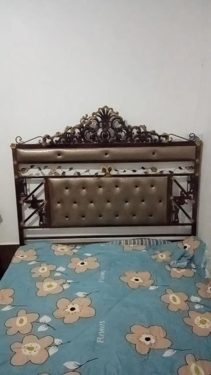 تخت و دراور آینه|تخت و سرویس خواب|کاشمر, |دیوار