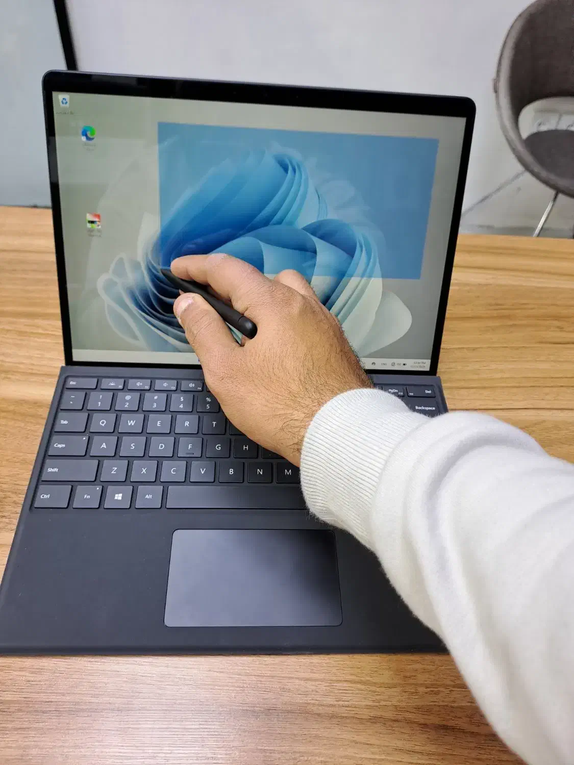 سرفیس پرو X رم 8 گیگ  هارد 128 سیم‌کارت‌خور (LTE)|رایانه همراه|تهران, ونک|دیوار