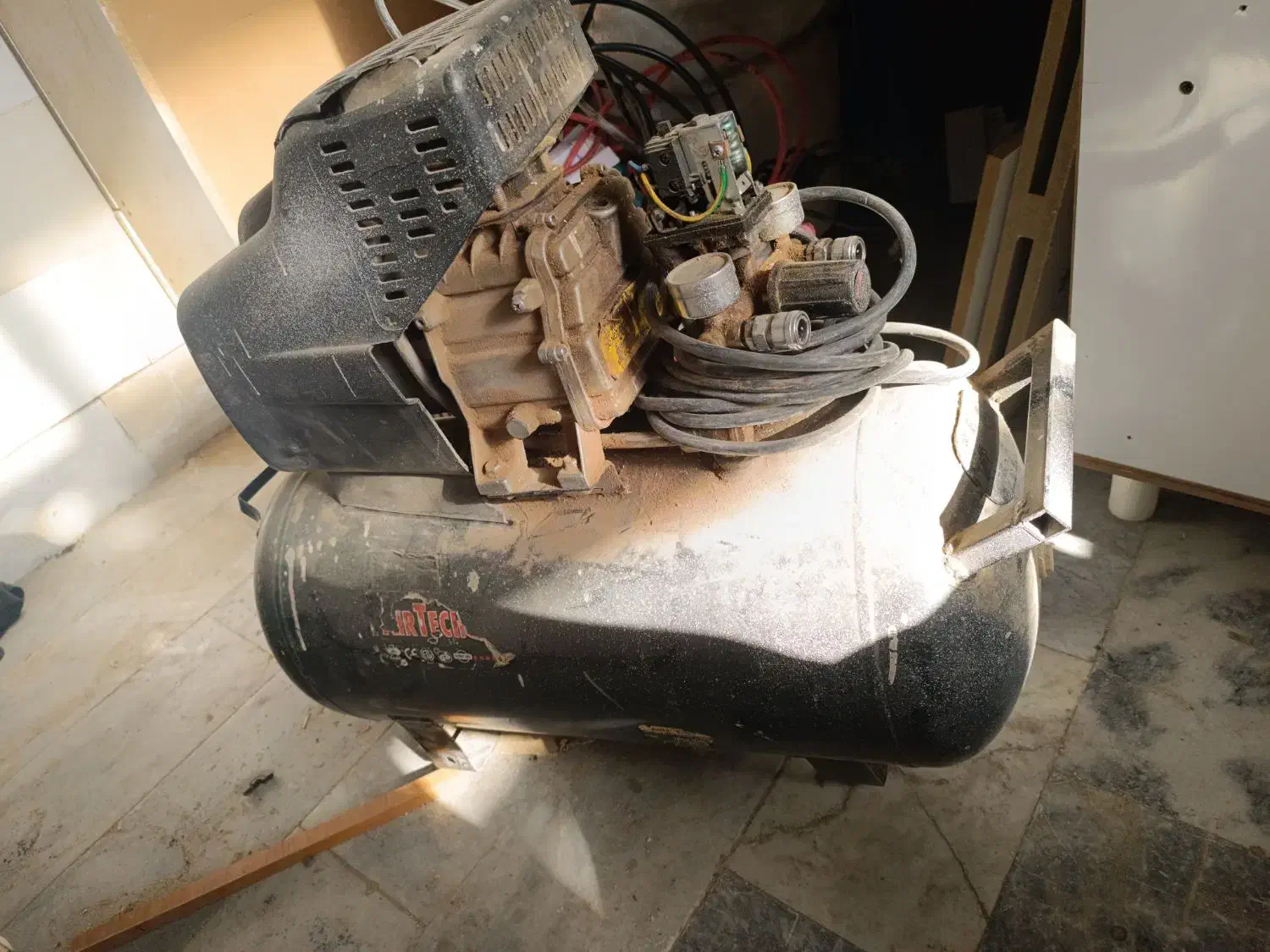 پمپ باد 50لیتری|ابزارآلات|مشهد, انقلاب|دیوار