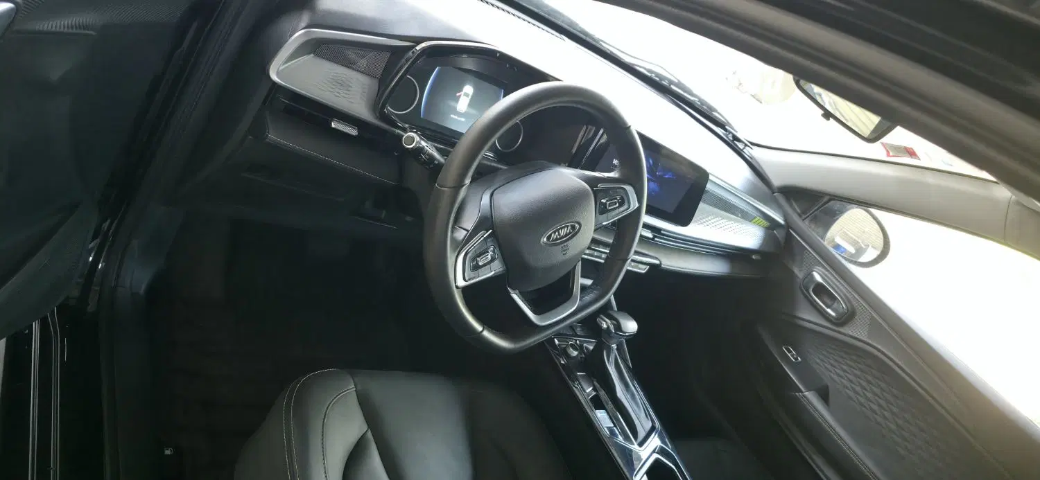 x33 cross 1403 auto|خودرو سواری و وانت|شاهین‌شهر, شهرک ردانی پور|دیوار