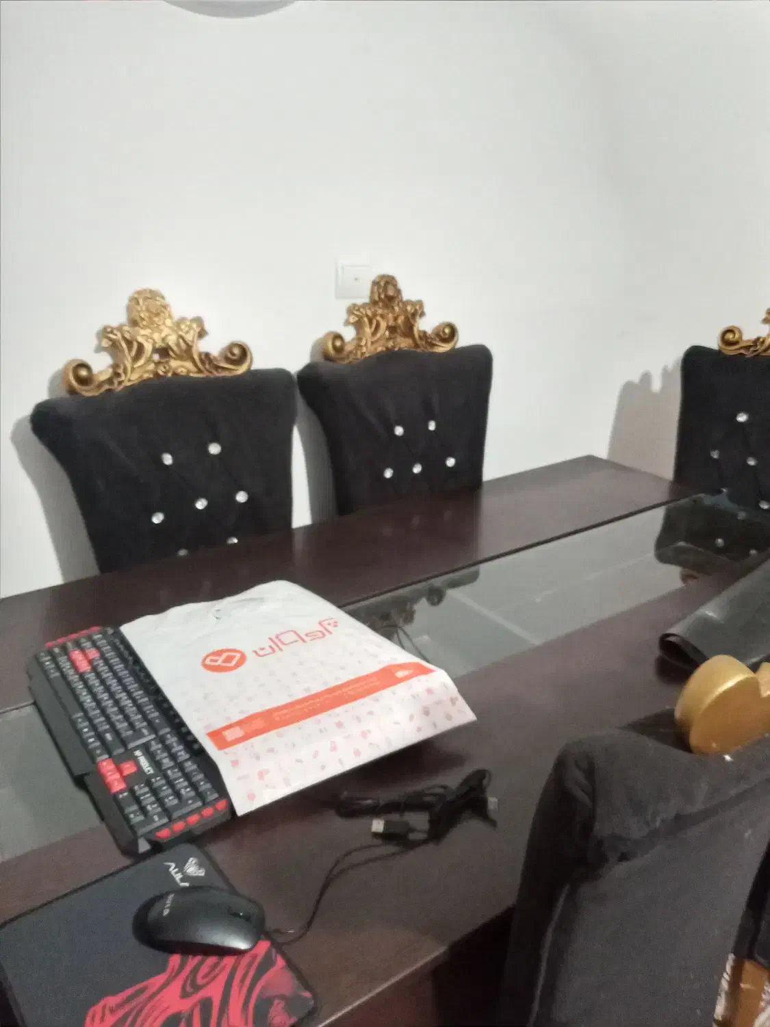 میز ناهار خوری ۶ نفره به همراه بوفه بزرگ|میز و صندلی غذاخوری|پاکدشت, شهرک امام رضا|دیوار