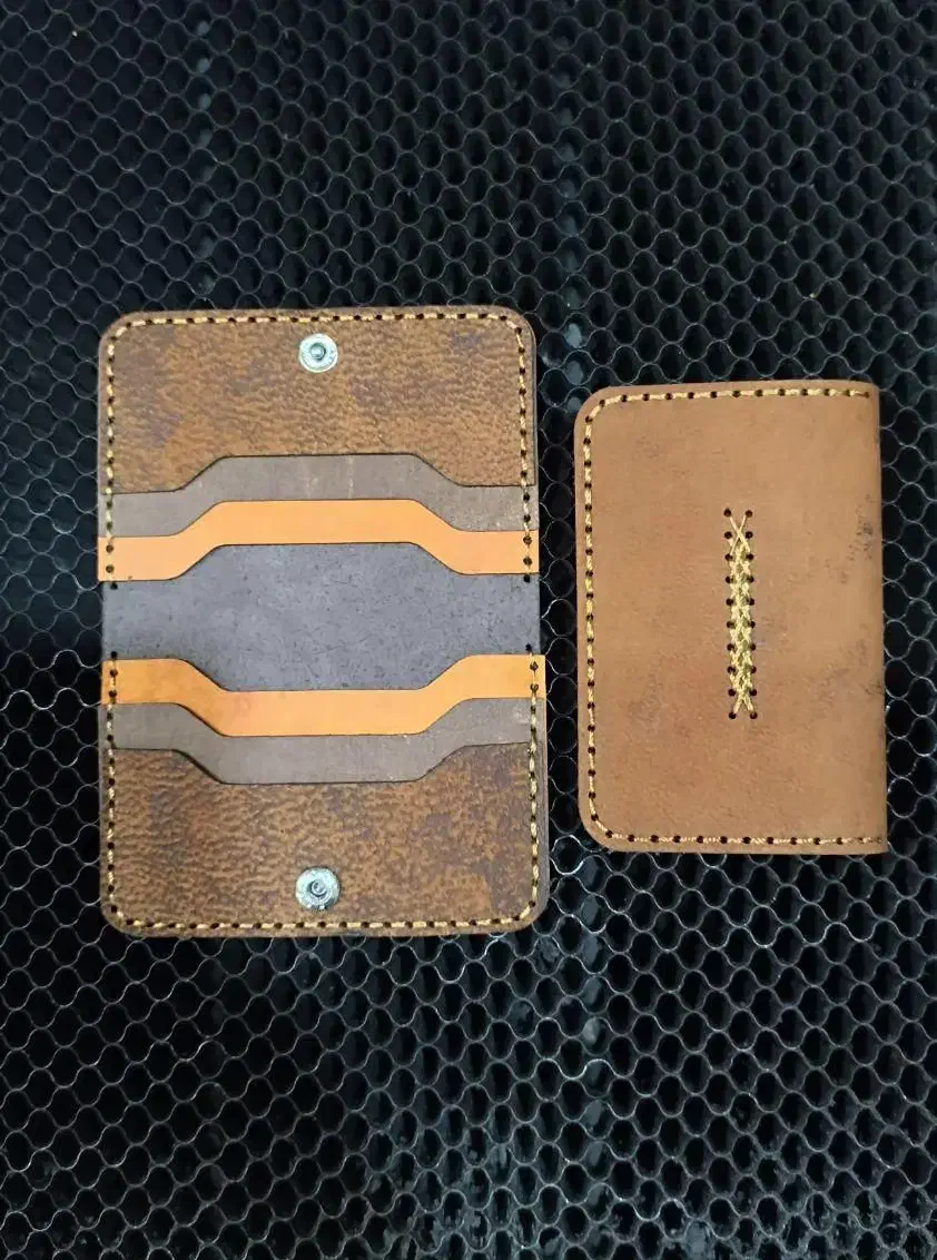 تولید محصولات چرم طبیعی دستدوز|کیف، کفش، کمربند|مشهد, عامل|دیوار