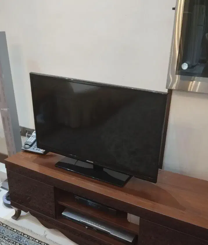 ال ای دی 32 سامسونگ|تلویزیون و پروژکتور|شیراز, شهرک سراج|دیوار