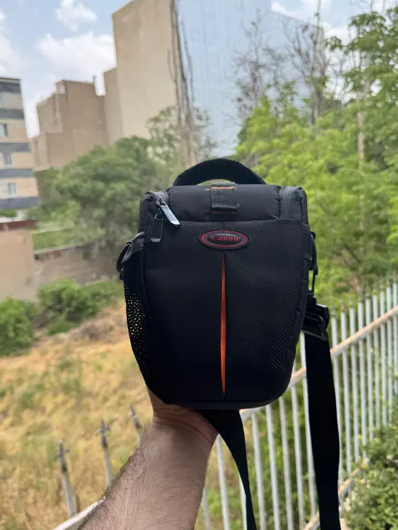 دوربین Canon 750D همراه میکروفون فوق تمیز|دوربین عکاسی و فیلمبرداری|همدان, |دیوار