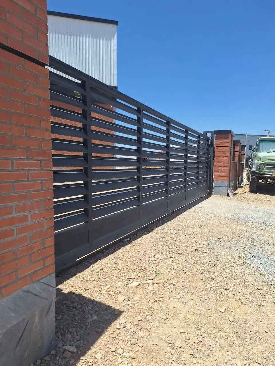 درب و پنجره و سازه های فلزی|خدمات پیشه و مهارت|خمینی‌شهر, |دیوار