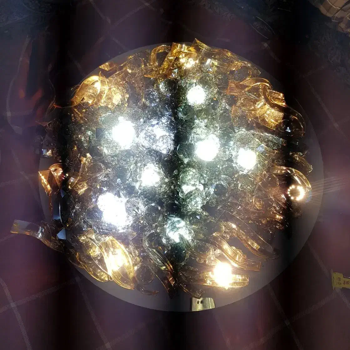 لوستر کریستالی بزرگ در حد نو|لوستر و چراغ آویز|لاهیجان, جمهوری|دیوار