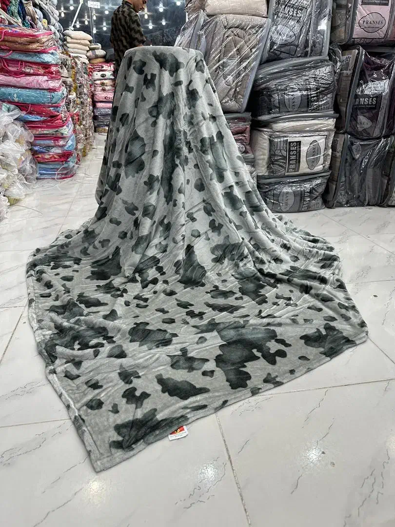 فروش پتو مسافرتی طرح پوستی.|رختخواب، بالش، پتو|لامرد, |دیوار
