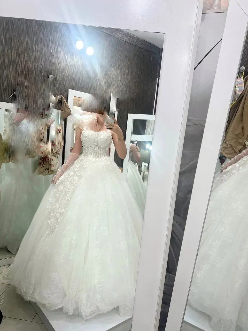 لباس عروس|لباس|الیگودرز, |دیوار