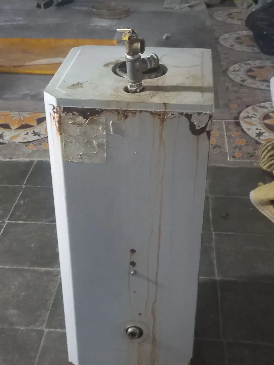 آب گرم کن 60لیتری|آبگرمکن، پکیج، شوفاژ|سلامی, |دیوار