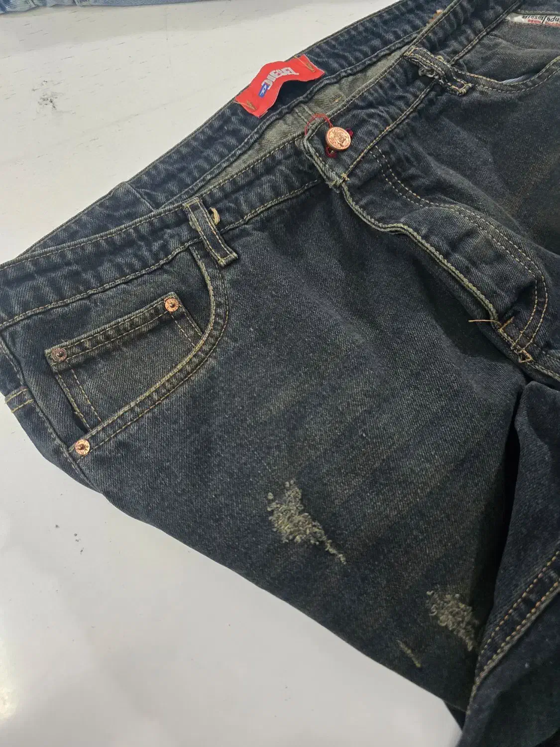 وسطکار خیاطی با حقوق عالی ماهی ۱۷ تومن|استخدام بازاریابی و فروش|قرچک, زیبا شهر|دیوار